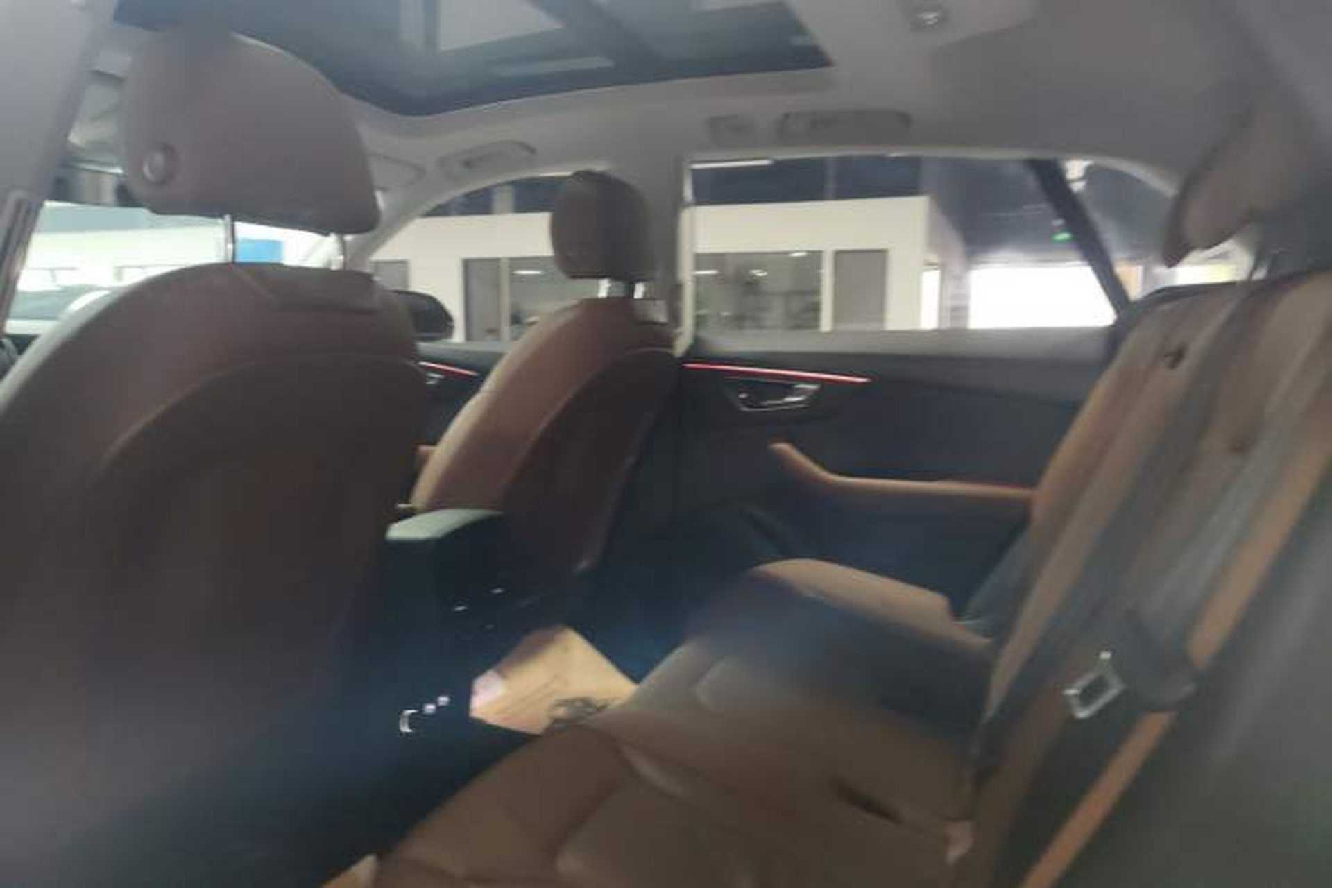 Used Audi Q8 2019 55 TFSI Luxury Dynamic Model Headliner
