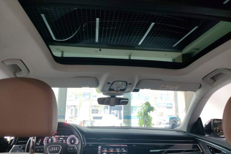 Used Audi Q8 2019 45 TFSI Luxury Prestige Edition Headliner