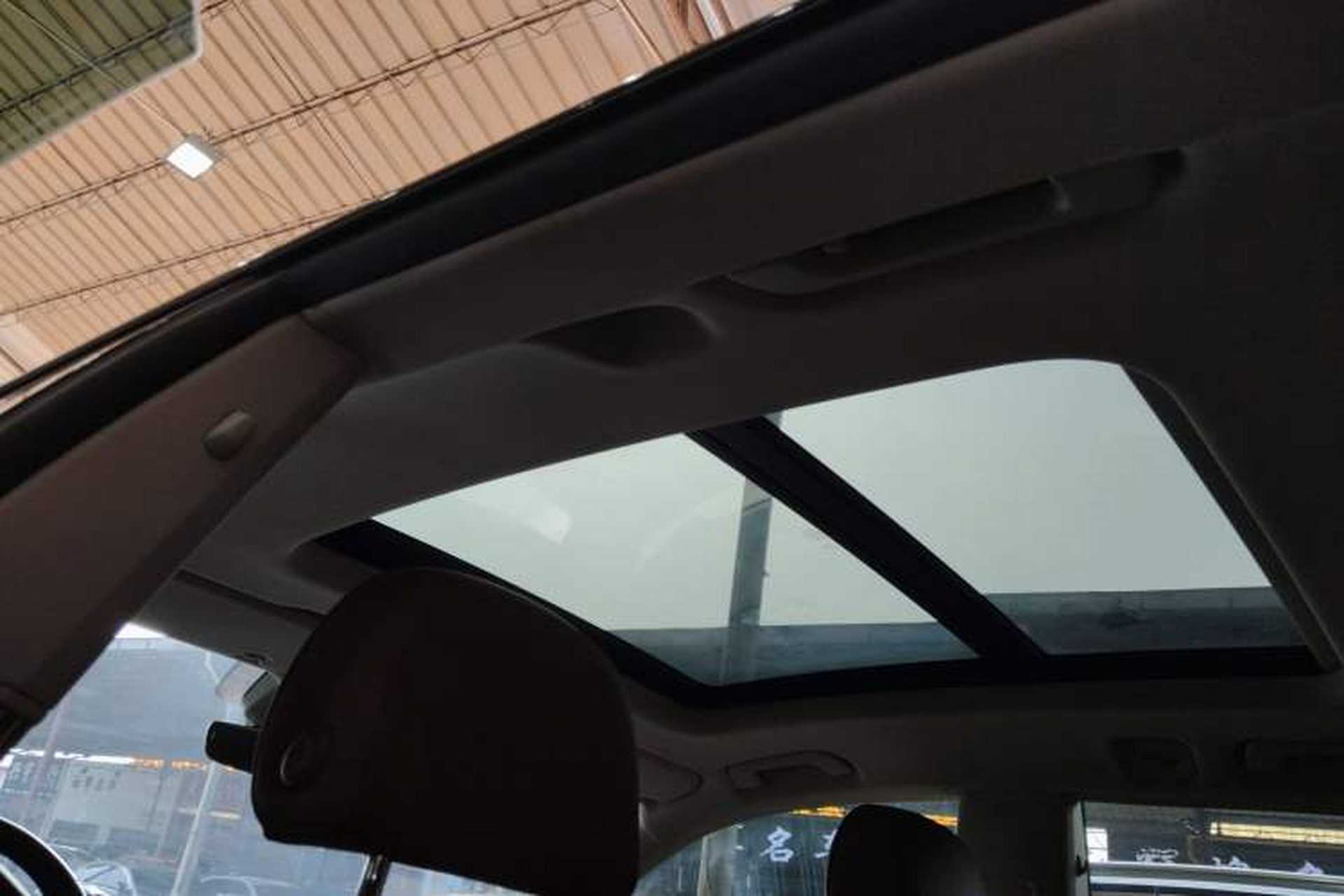 Used Audi Q8 2019 55 TFSI Luxury Dynamic Model Headliner