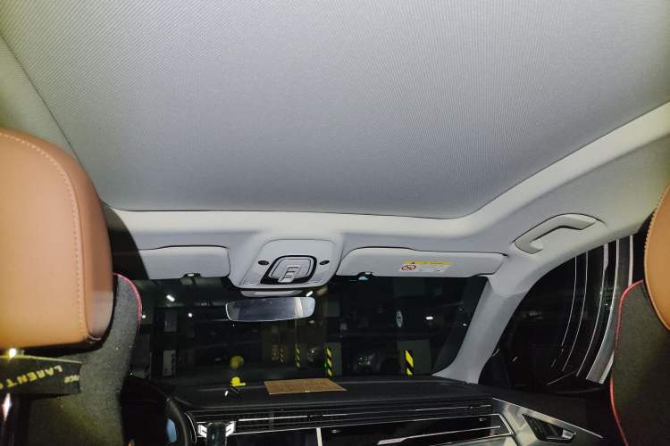 Used Audi Q8 2019 45 TFSI Luxury Prestige Edition Headliner