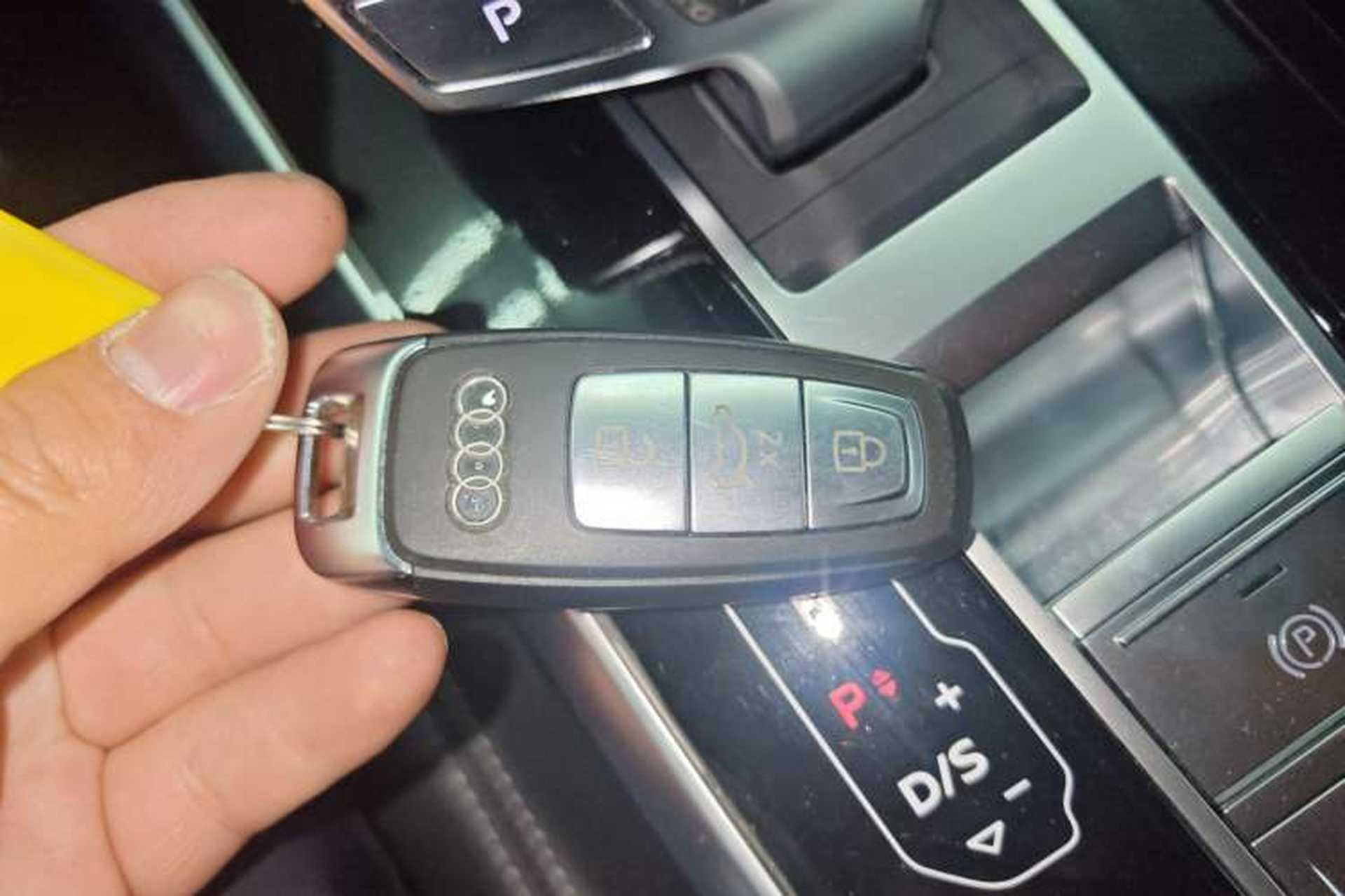 Used Audi Q8 2019 55 TFSI Prestige Dynamic Edition Interior 1