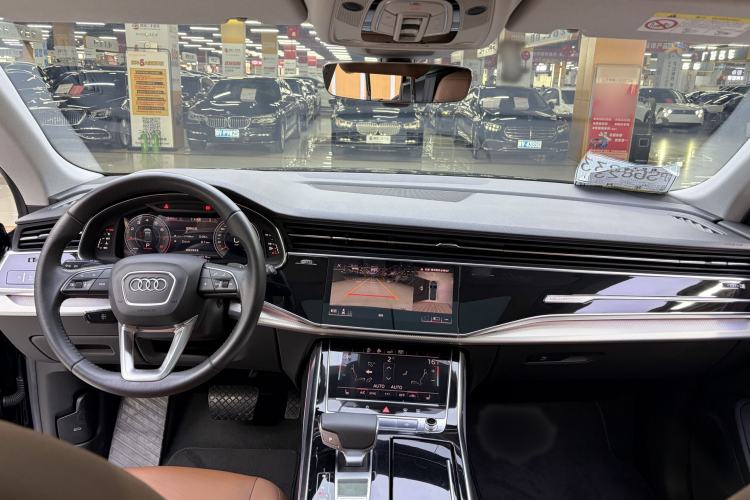 Used Audi Q8 2019 45 TFSI Luxury Prestige Edition Interior 1