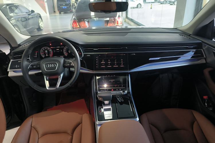 Used Audi Q8 2019 45 TFSI Luxury Prestige Edition Interior 2