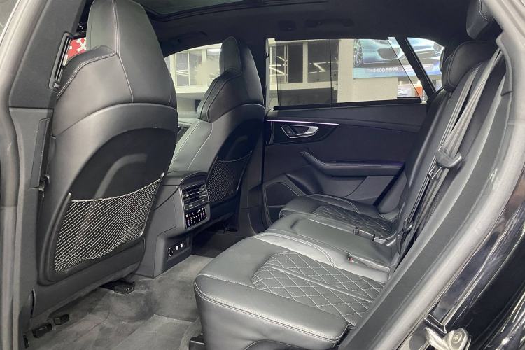Used Audi Q8 2019 55 TFSI Prestige Dynamic Edition Interior 2