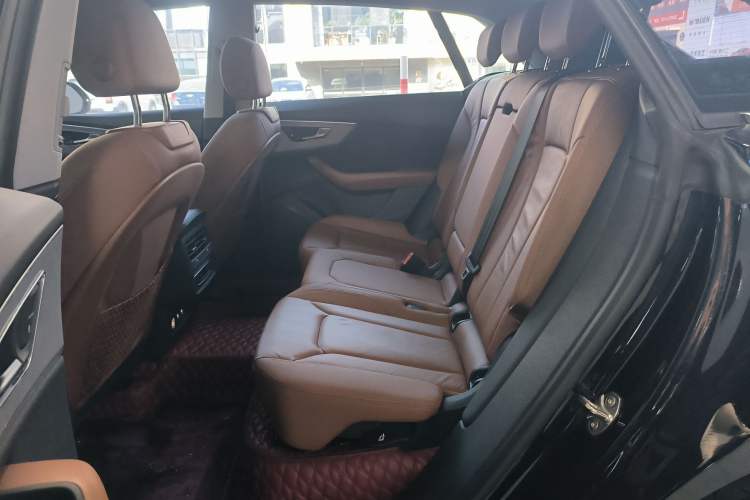 Used Audi Q8 2019 45 TFSI Luxury Prestige Edition Interior 4