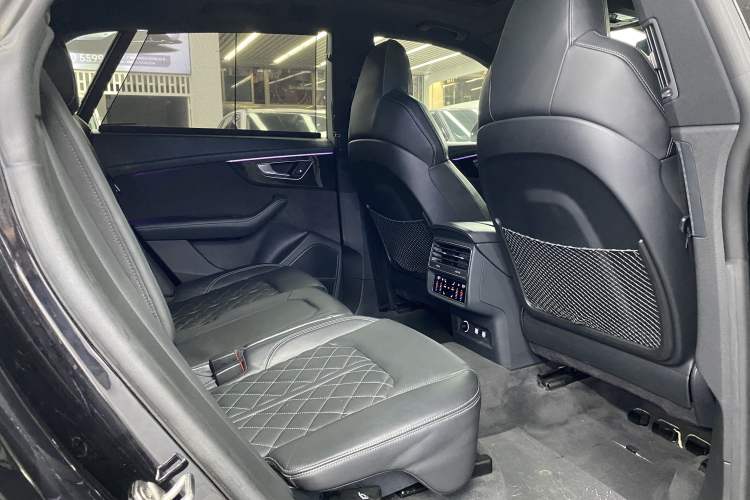 Used Audi Q8 2019 55 TFSI Prestige Dynamic Edition Interior 4