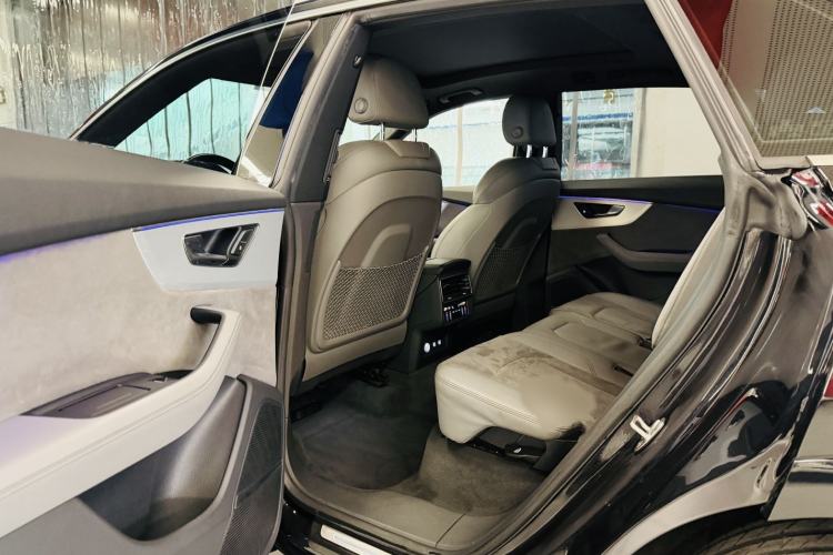 Used Audi Q8 2019 55 TFSI Prestige Dynamic Edition Interior 5