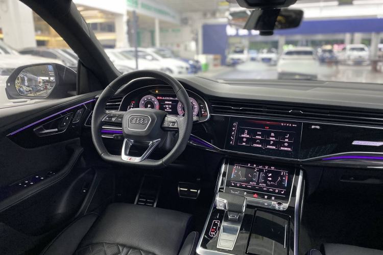 Used Audi Q8 2019 55 TFSI Prestige Dynamic Edition Interior 6