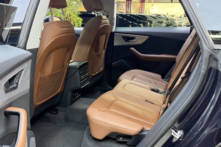 Used Audi Q8 2019 45 TFSI Luxury Prestige Edition Interior 6