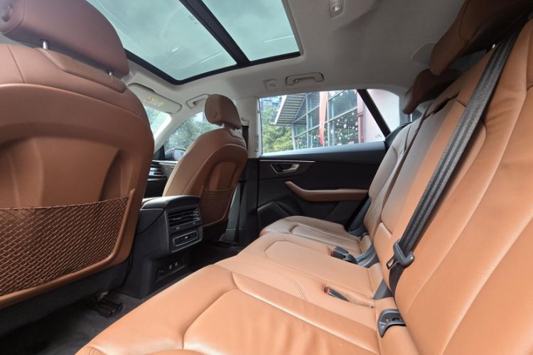 Used Audi Q8 2019 55 TFSI Luxury Dynamic Model Interior 6