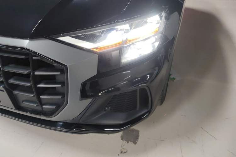 Used Audi Q8 2019 55 TFSI Luxury Dynamic Model Left Front Headlight