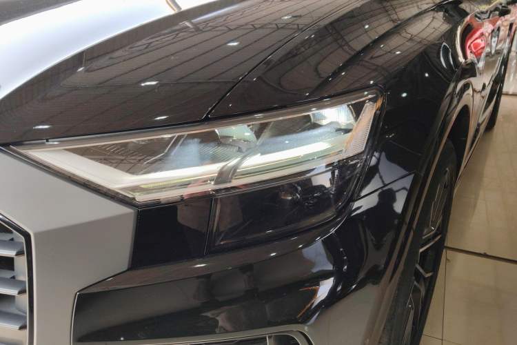 Used Audi Q8 2019 55 TFSI Luxury Dynamic Model Left Front Headlight