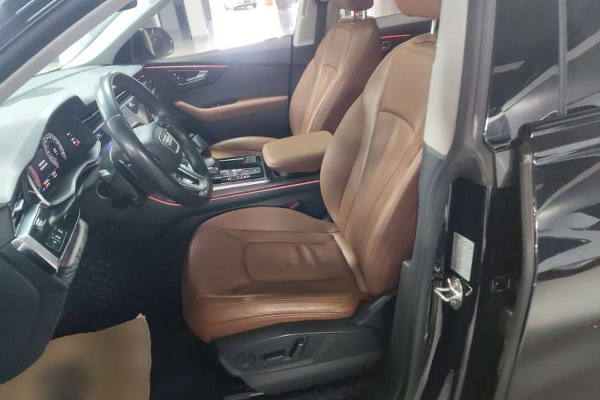 Used Audi Q8 2019 55 TFSI Luxury Dynamic Model Left Front Seat