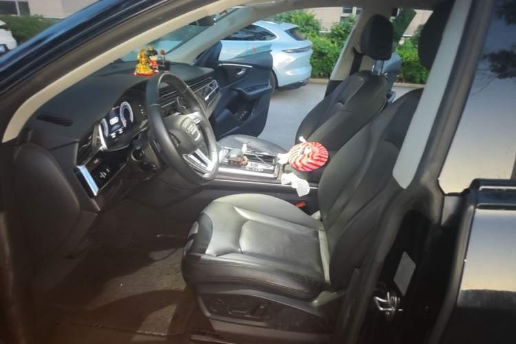 Used Audi Q8 2019 55 TFSI Prestige Dynamic Edition Left Front Seat