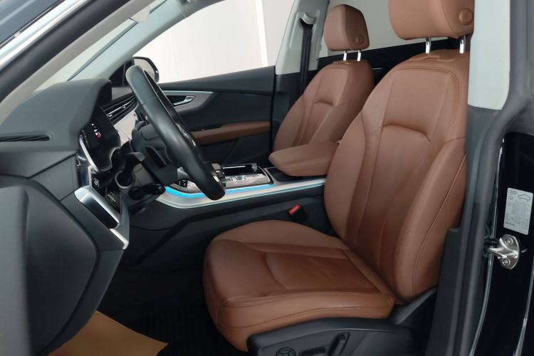 Used Audi Q8 2019 45 TFSI Luxury Prestige Edition Left Front Seat