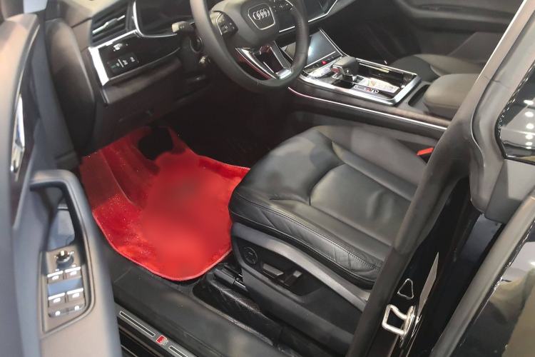 Used Audi Q8 2019 55 TFSI Luxury Dynamic Model Left Front Seat