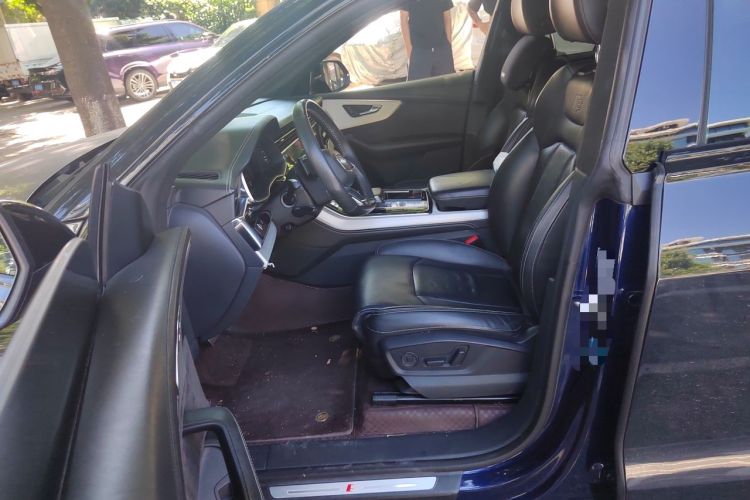 Used Audi Q8  Left Front Seat