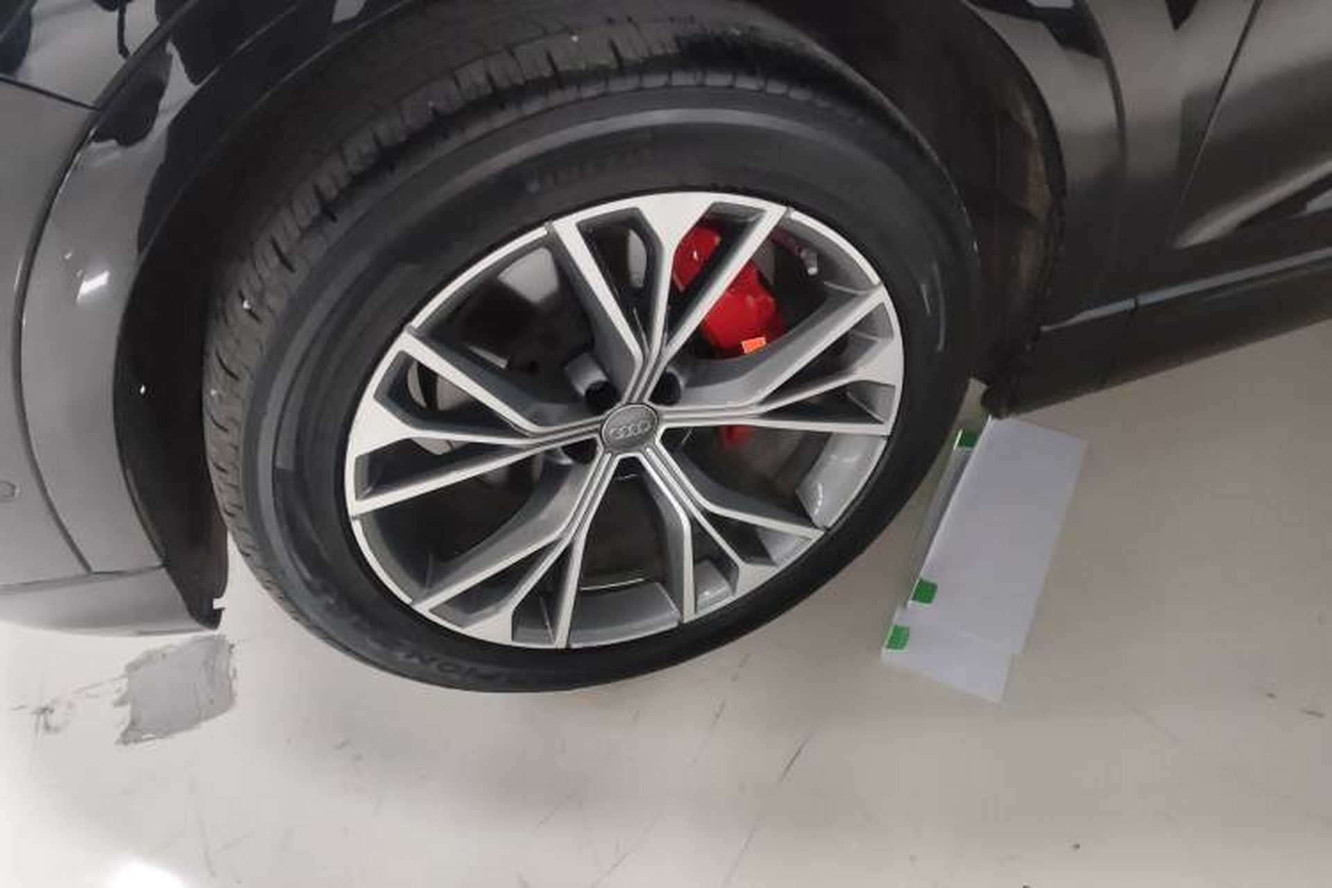 Used Audi Q8 2019 55 TFSI Luxury Dynamic Model Left Front Wheel Hub