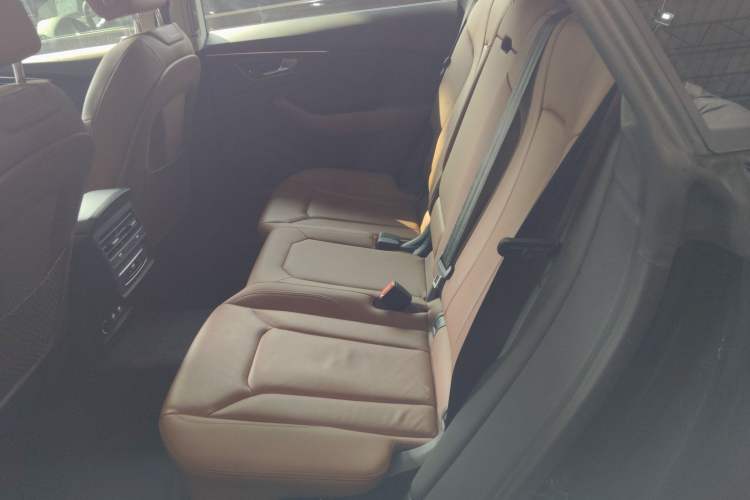 Used Audi Q8 2019 55 TFSI Luxury Dynamic Model Left Rear Seat