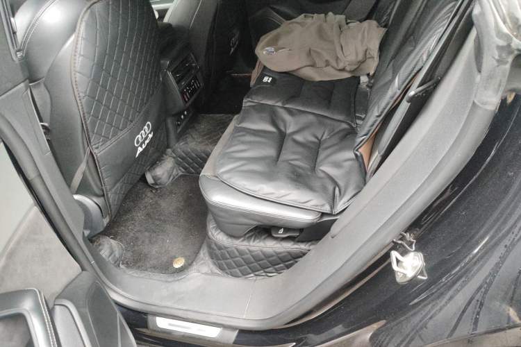 Used Audi Q8 2019 55 TFSI Prestige Dynamic Edition Left Rear Seat