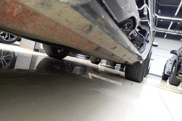 Used Audi Q8 2019 45 TFSI Prestige Dynamic Edition Left Side Sill