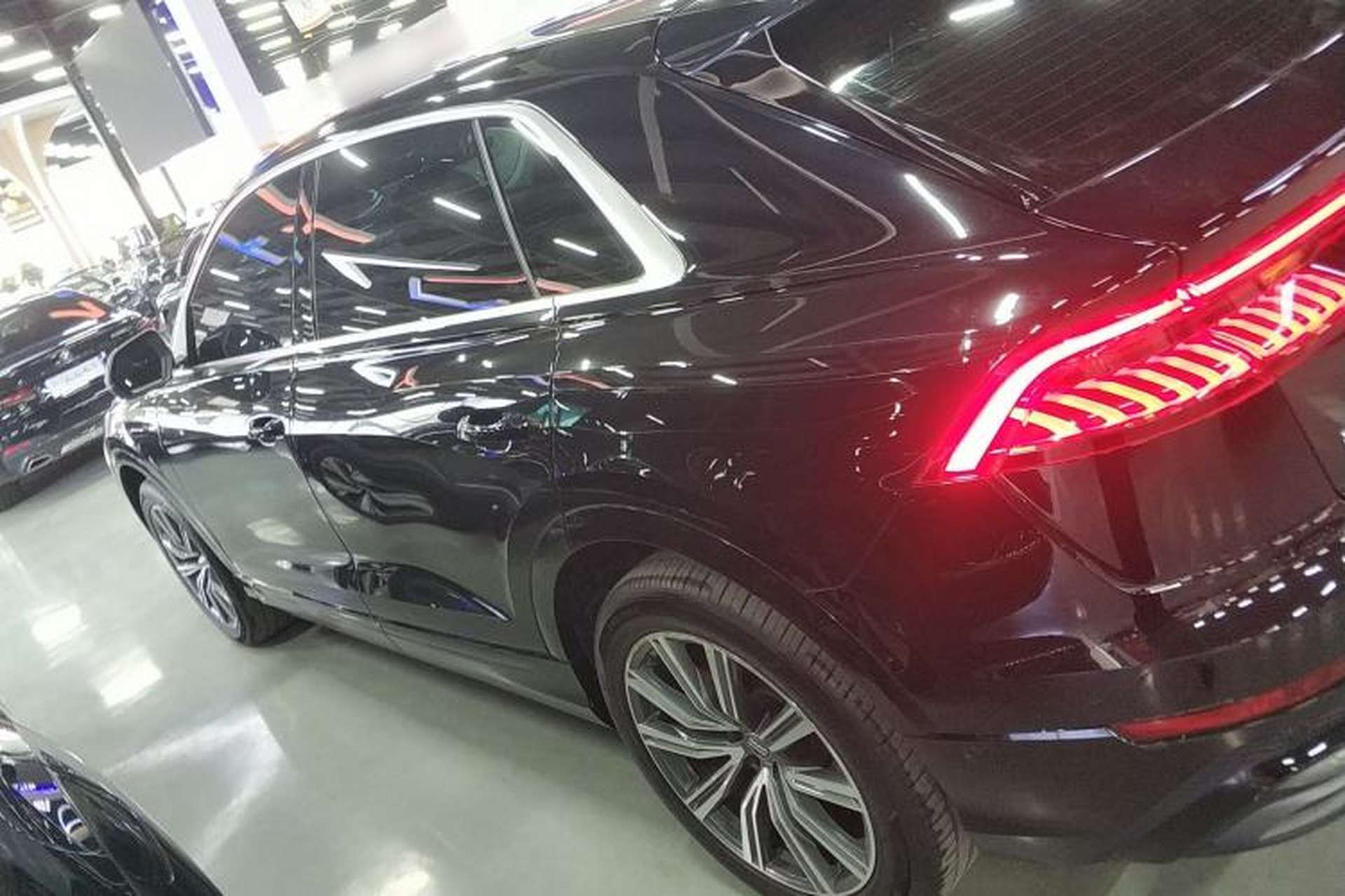 Used Audi Q8 2019 45 TFSI Prestige Dynamic Edition Left Side