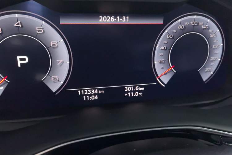 Used Audi Q8 2019 55 TFSI Prestige Dynamic Edition Odometer Close Up