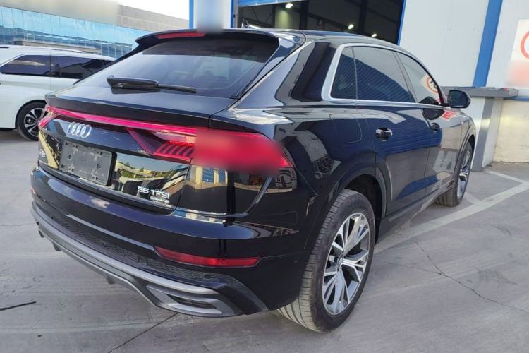 Used Audi Q8 2019 55 TFSI Luxury Dynamic Model Rear Right 45 Deg