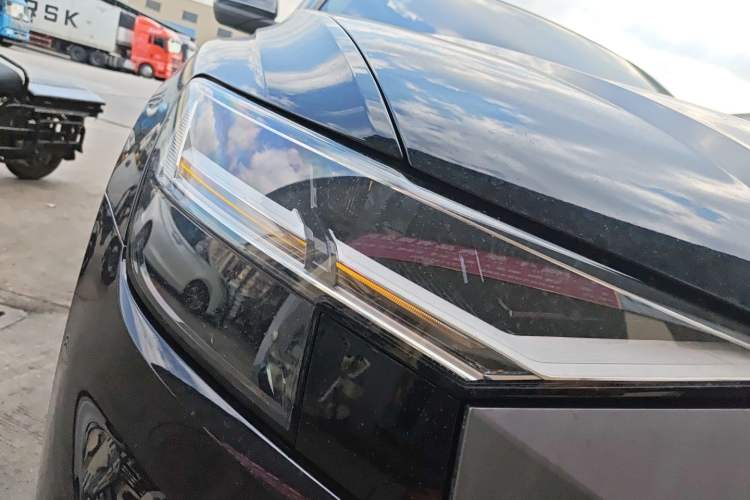 Used Audi Q8 2019 55 TFSI Luxury Dynamic Model Right Front Headlight
