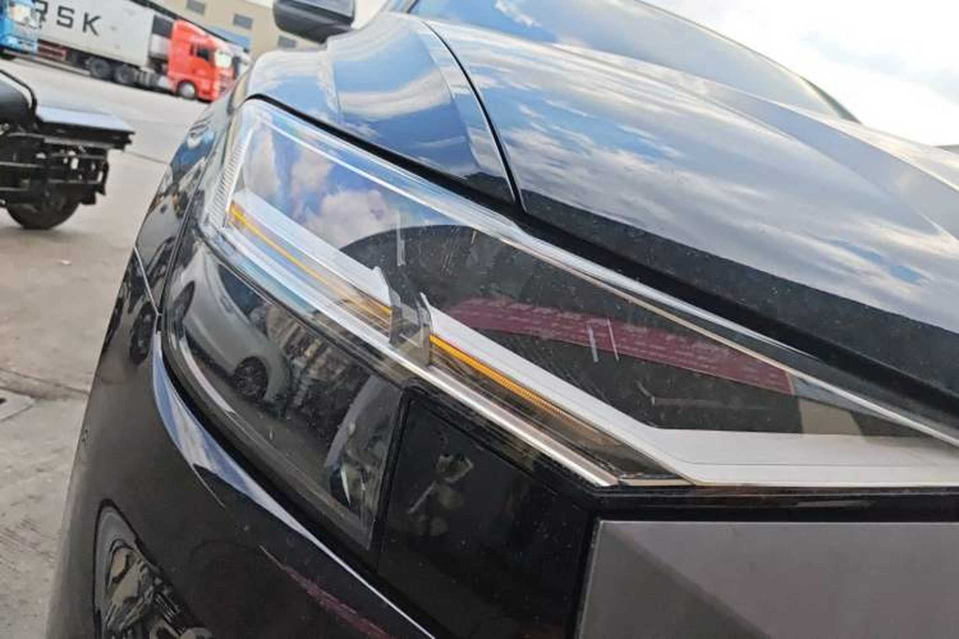 Used Audi Q8 2019 55 TFSI Luxury Dynamic Model Right Front Headlight