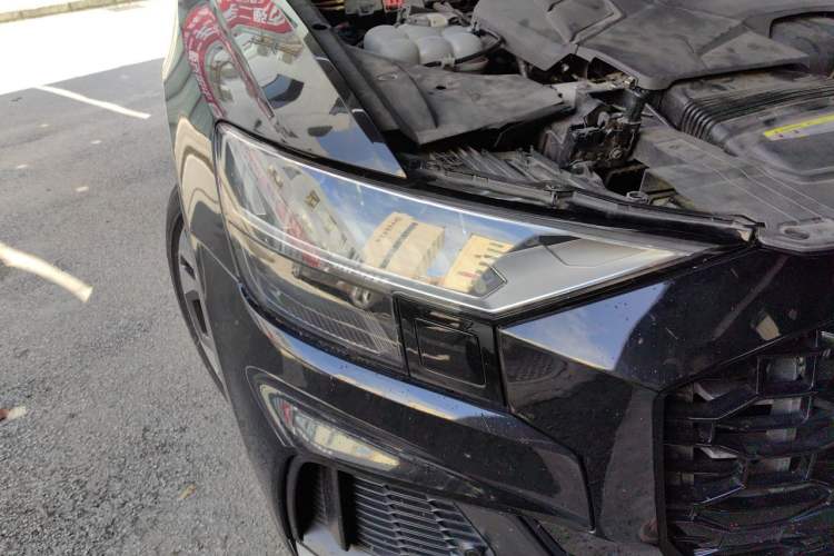 Used Audi Q8 2019 55 TFSI Ultimate Limited Edition Right Front Headlight