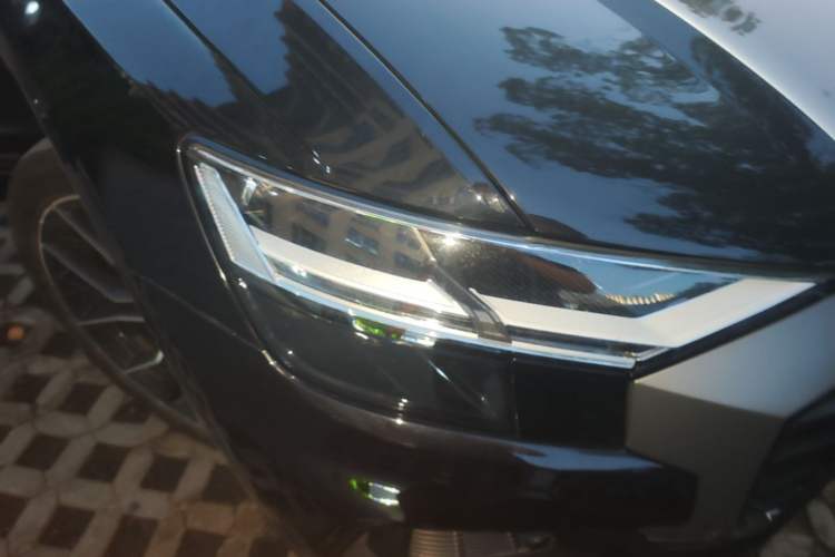 Used Audi Q8 2019 55 TFSI Prestige Dynamic Edition Right Front Headlight