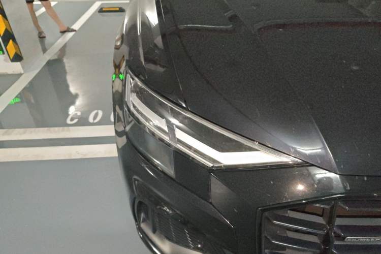Used Audi Q8 2019 45 TFSI Luxury Prestige Edition Right Front Headlight