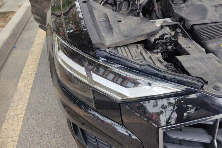 Used Audi Q8 2019 45 TFSI Luxury Prestige Edition Right Front Headlight