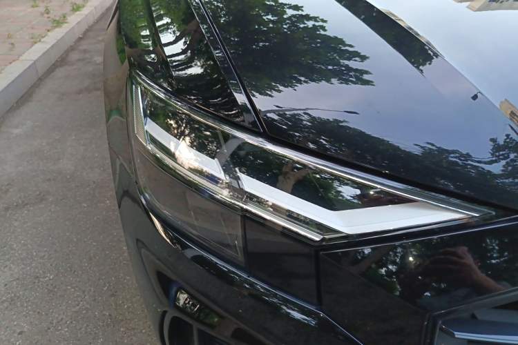 Used Audi Q8 2019 55 TFSI Luxury Dynamic Model Right Front Headlight