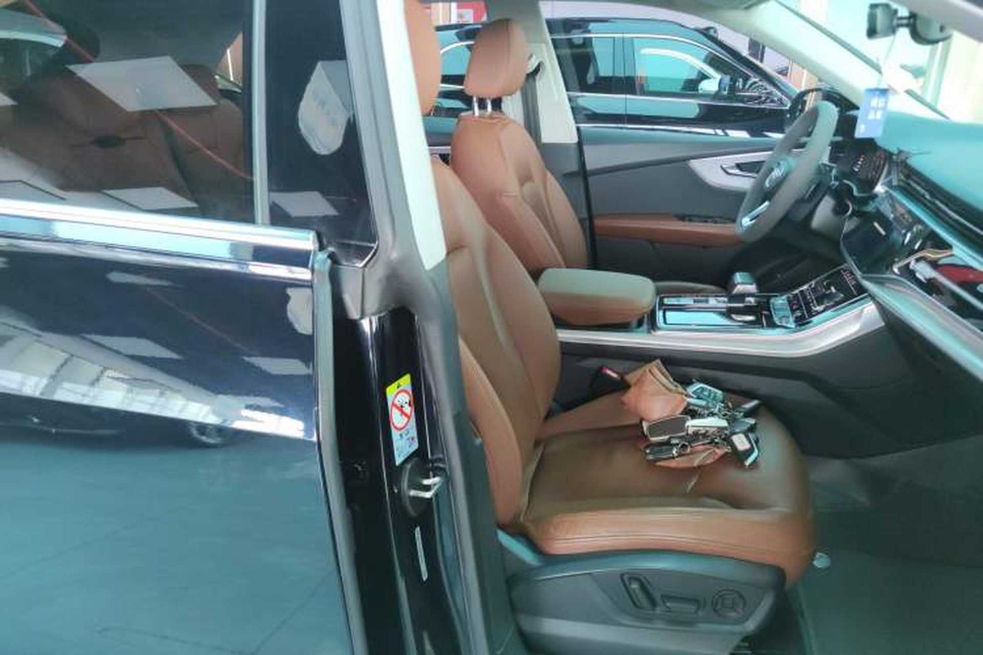 Used Audi Q8 2019 45 TFSI Luxury Prestige Edition Right Front Seat