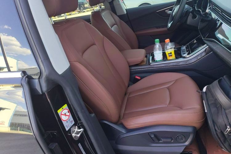 Used Audi Q8 2019 55 TFSI Luxury Dynamic Model Right Front Seat