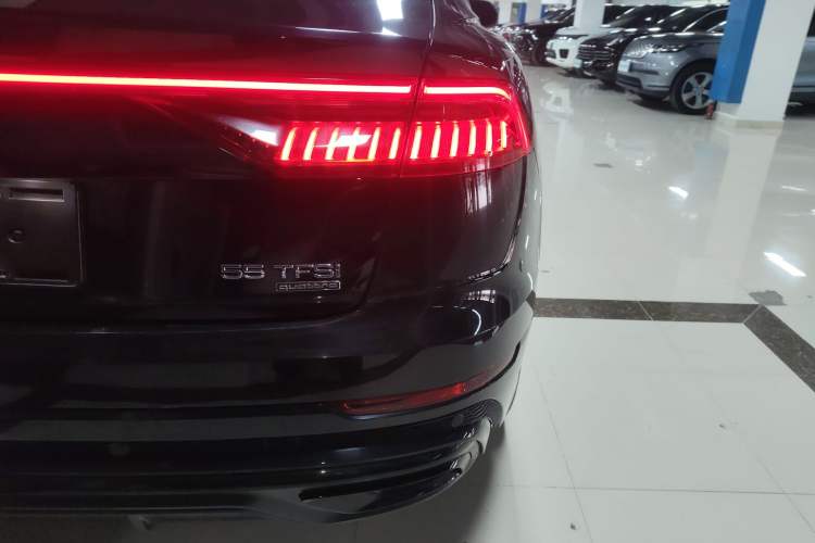 Used Audi Q8 2019 55 TFSI Luxury Dynamic Model Right Rear Taillight