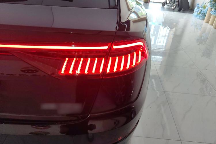 Used Audi Q8 2019 45 TFSI Luxury Prestige Edition Right Rear Taillight