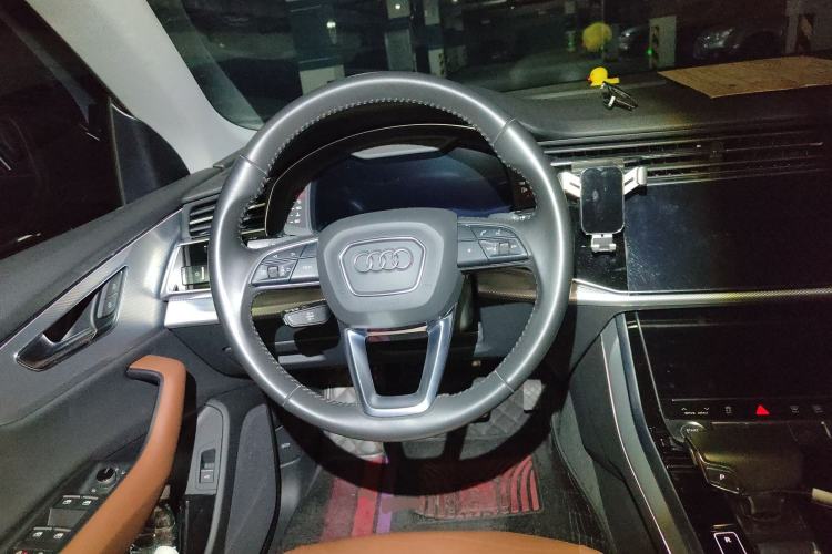 Used Audi Q8 2019 45 TFSI Luxury Prestige Edition Steering Wheel