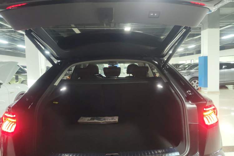 Used Audi Q8 2019 55 TFSI Luxury Dynamic Model Trunk
