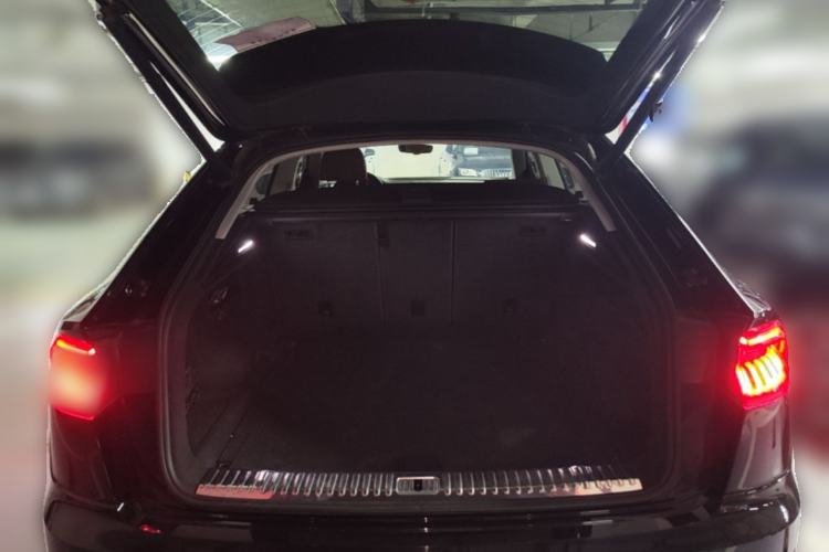 Used Audi Q8 2019 55 TFSI Luxury Dynamic Model Trunk