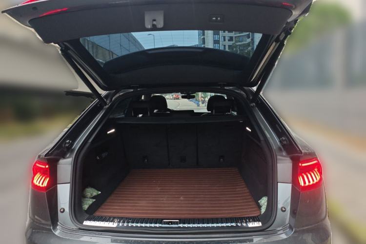 Used Audi Q8 2019 55 TFSI Prestige Dynamic Edition Trunk