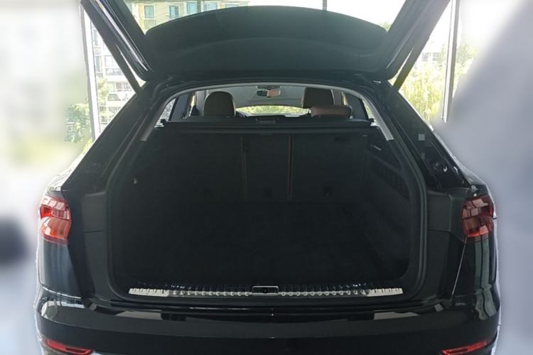 Used Audi Q8 2019 45 TFSI Prestige Dynamic Edition Trunk