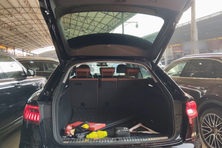 Used Audi Q8 2019 55 TFSI Luxury Dynamic Model Trunk