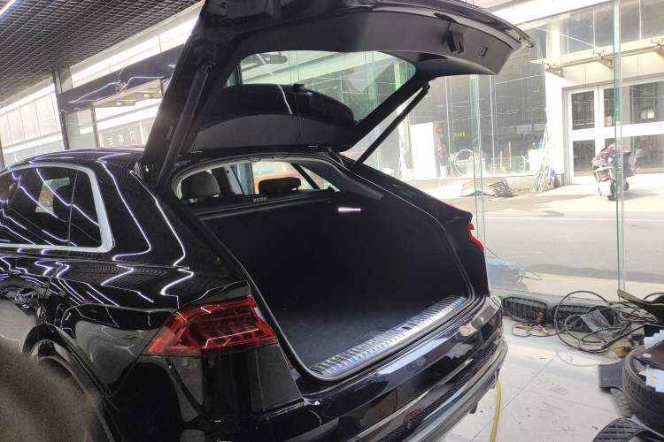 Used Audi Q8 2019 55 TFSI Luxury Dynamic Model Trunk