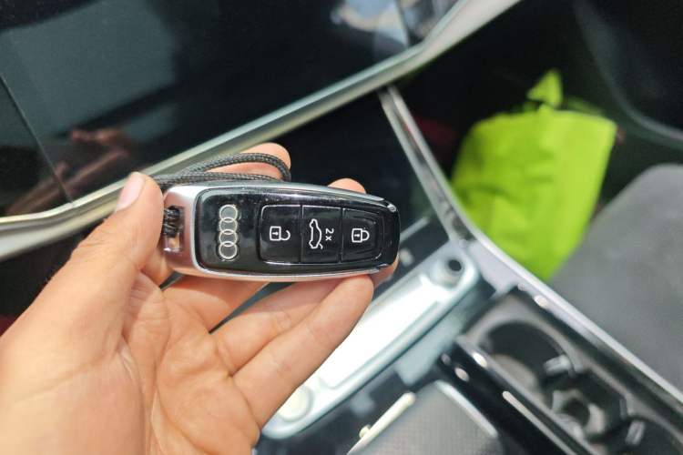 Used Audi Q8 2019 55 TFSI Prestige Dynamic Edition Vehicle Key