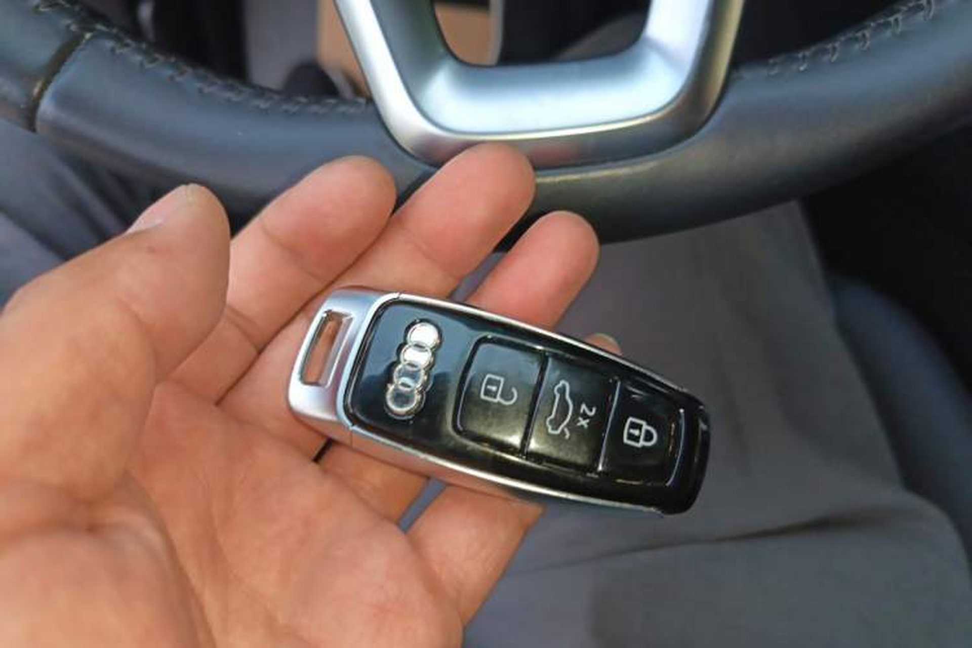 Used Audi Q8 2019 55 TFSI Luxury Dynamic Model Vehicle Key