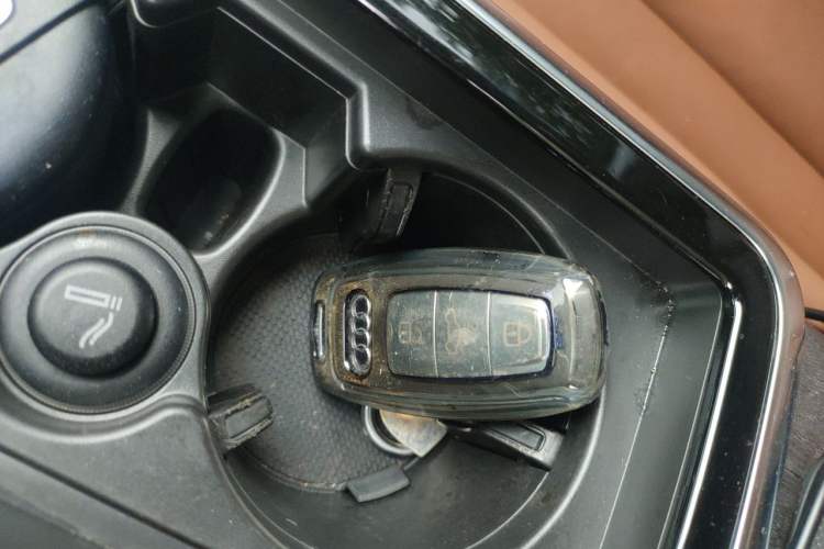 Used Audi Q8 2019 55 TFSI Luxury Dynamic Model Vehicle Key