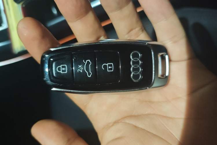 Used Audi Q8 2019 55 TFSI Luxury Dynamic Model Vehicle Key